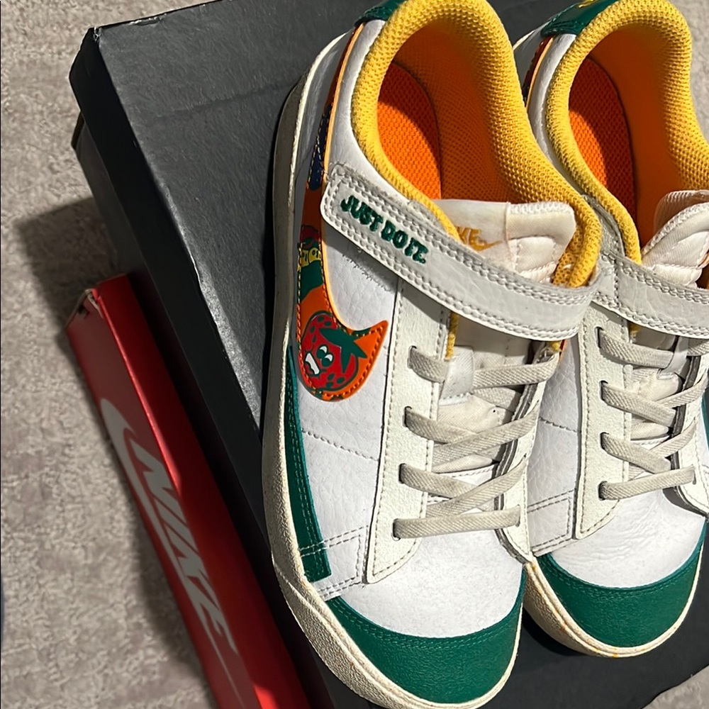 Nike Kids Just Do It Sneakers - Green and White